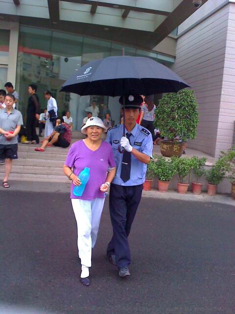 如何聯手政府加強保安服務行業的監管力度